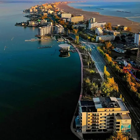 La 4 Minute De Plaja アパート